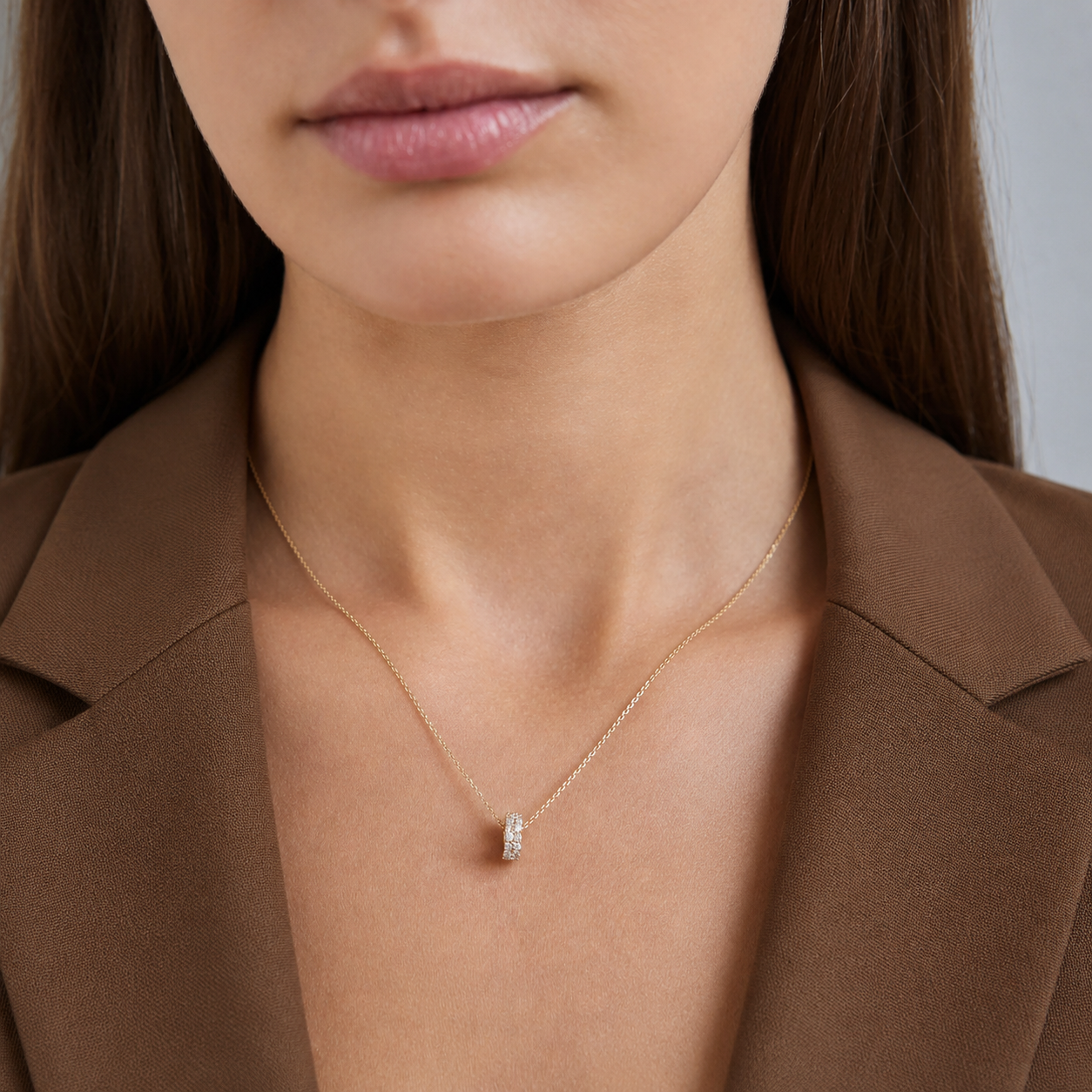 Clara circle pendant