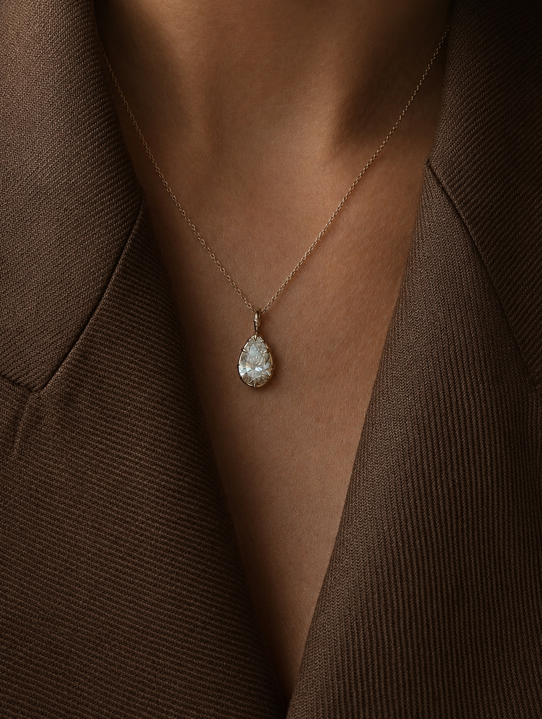 Ava pear solitare pendant