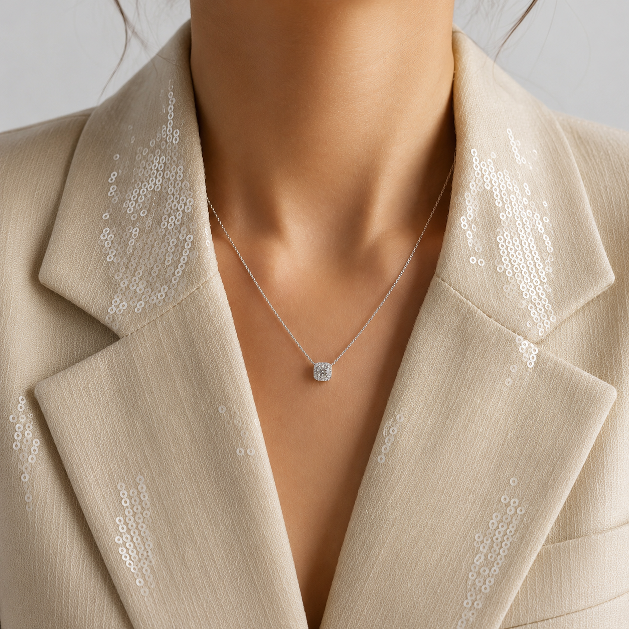 Olivia round halo necklace