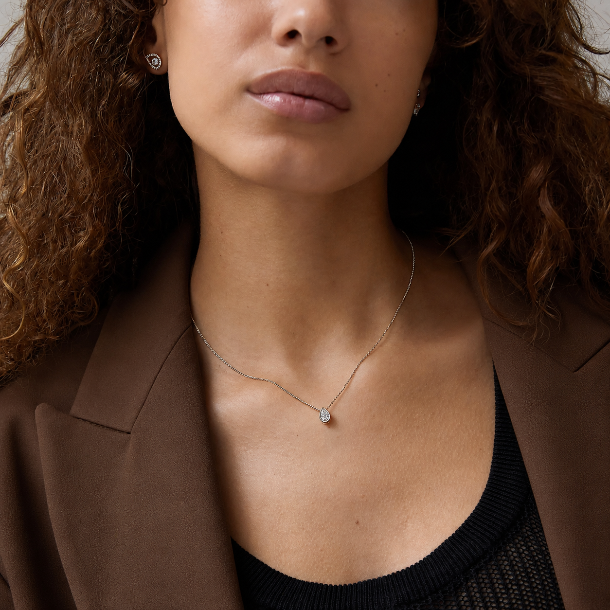 Cullen bezel pear necklace