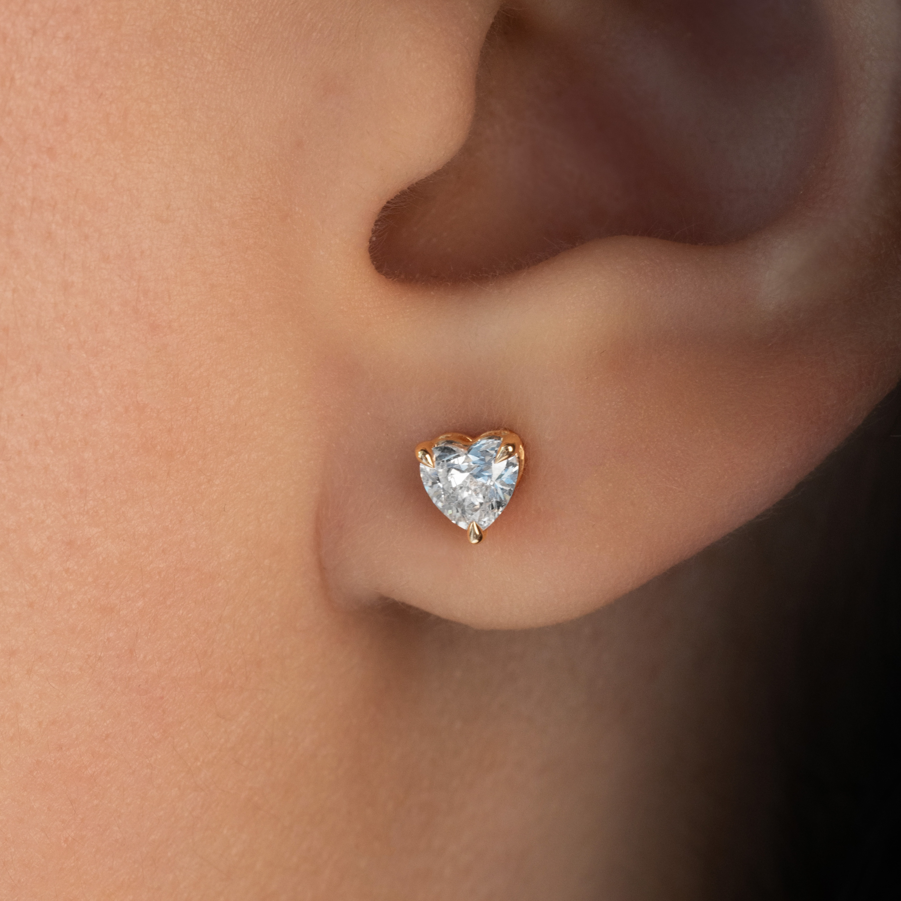 Kishani Amore 1.5ct Heart-Shaped Studs