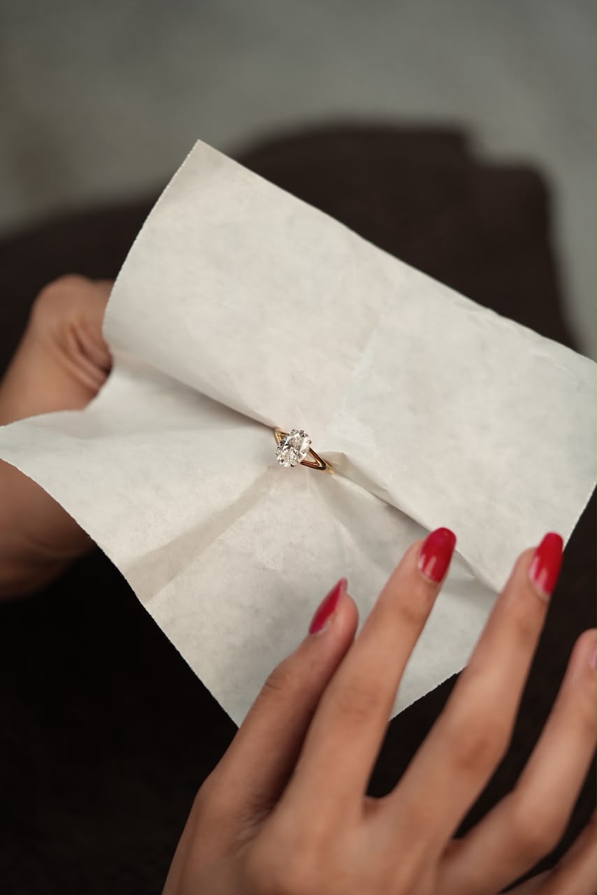 Luna oval solitaire ring