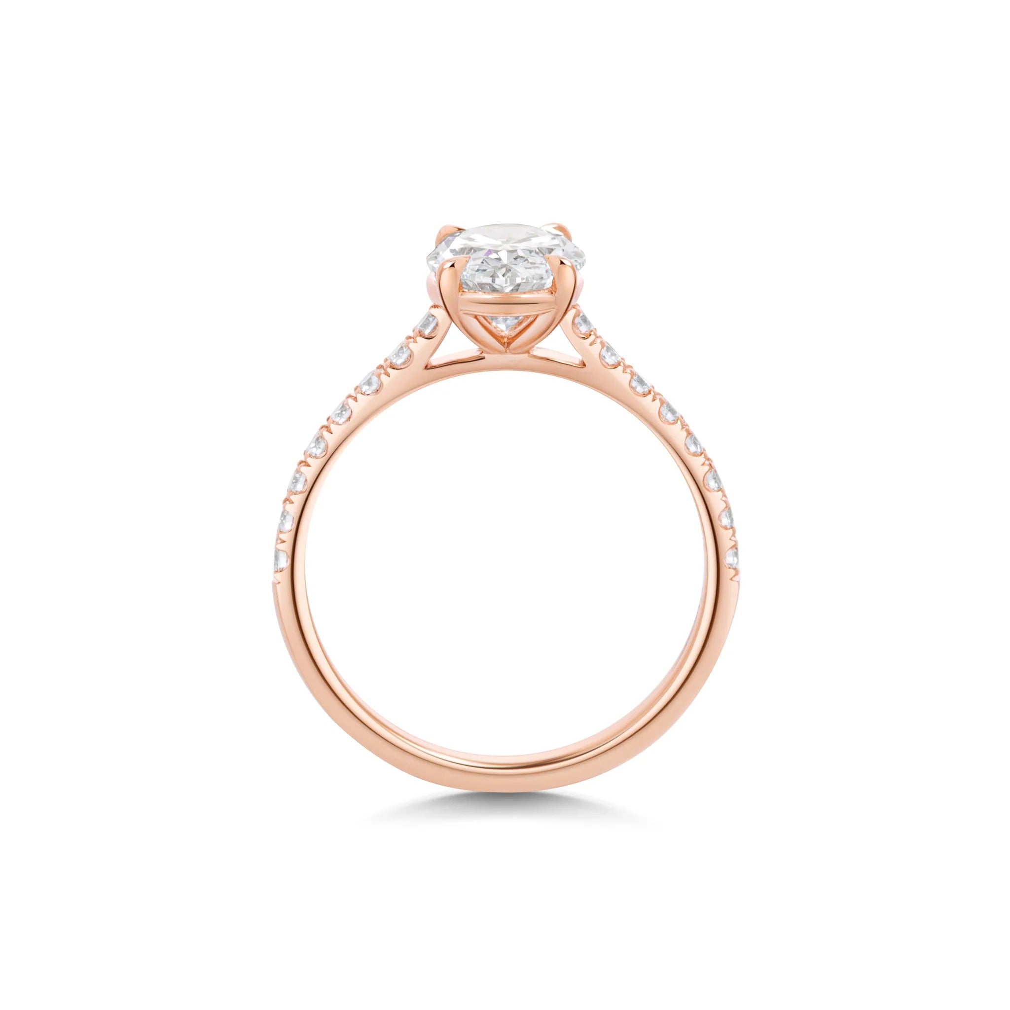 Dries Pavé Oval Halo Ring