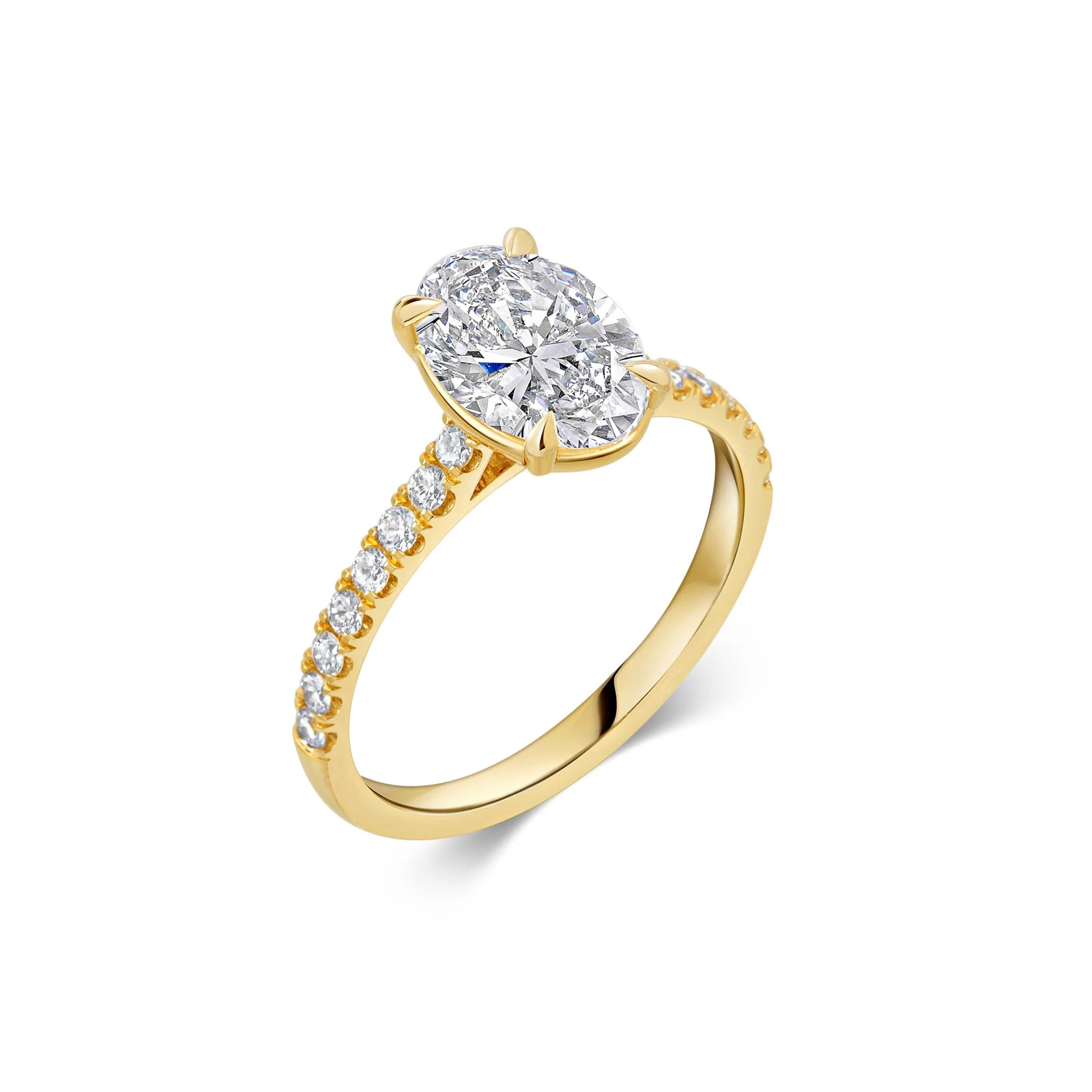 Dries Pavé Oval Halo Ring