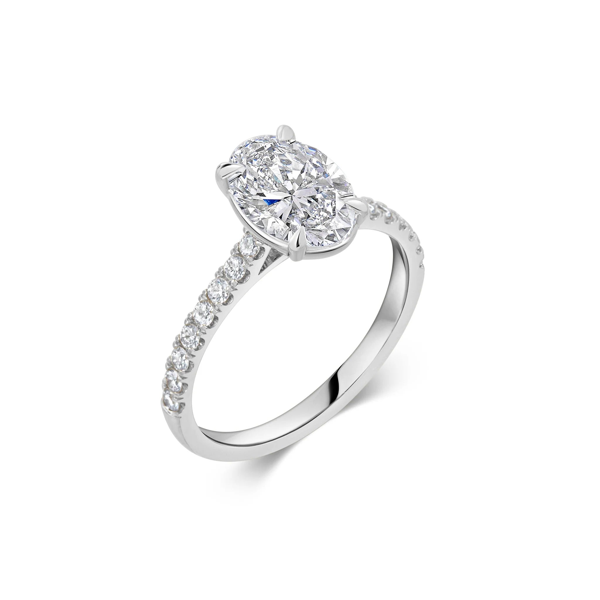 Dries Pavé Oval Halo Ring