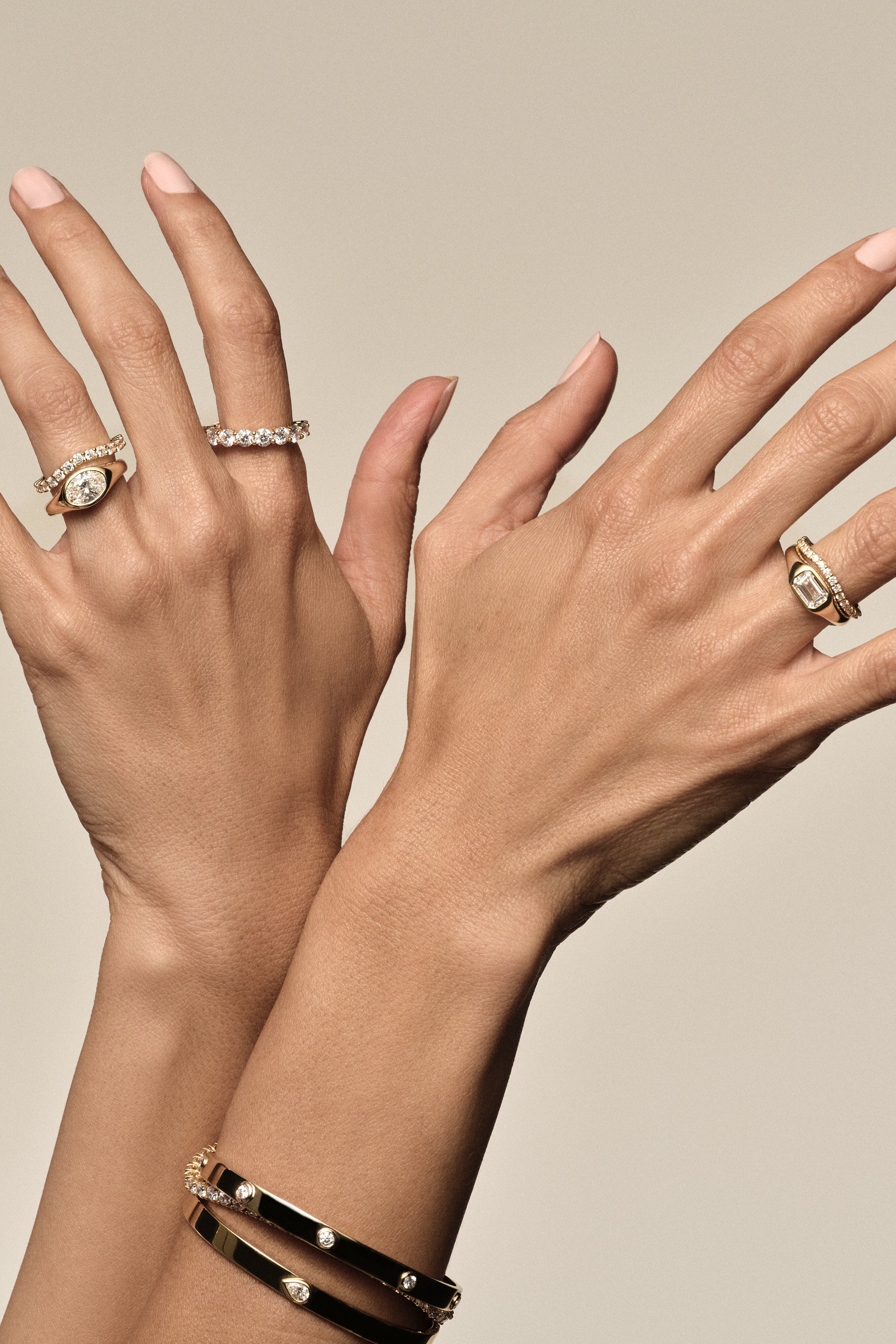 Insignia Oval Bezel Ring